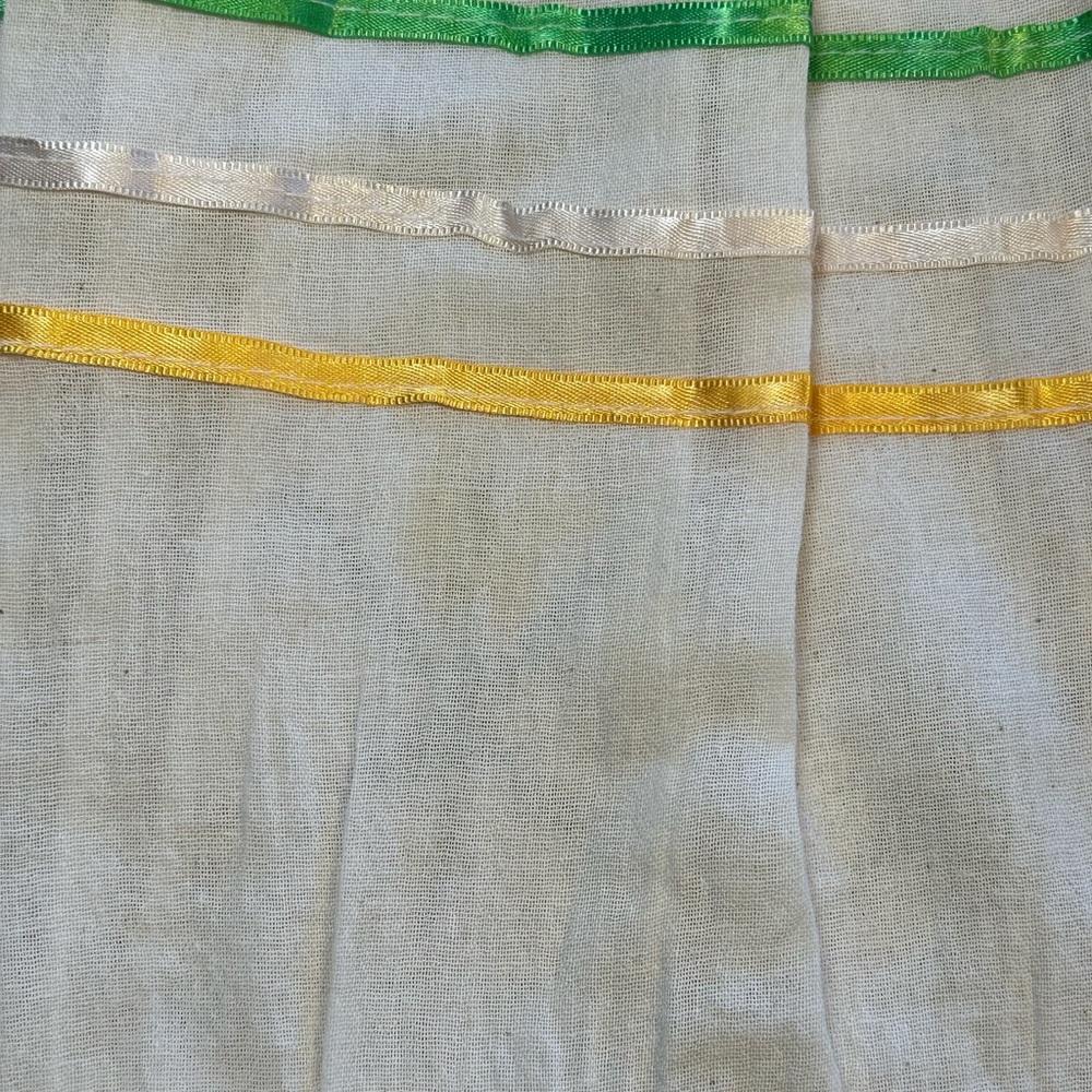 VINTAGE EMBROIDERED TODDLER DRESS 2T - Picture 4 of 7